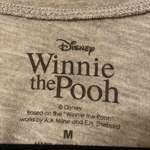 Winnie the Pooh Medium T-shirt New - Picture 6 of 7
